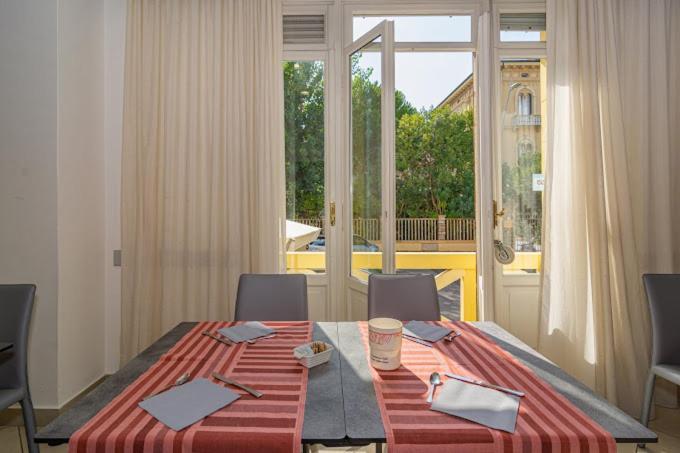 Hotel Playa Виареджо Экстерьер фото