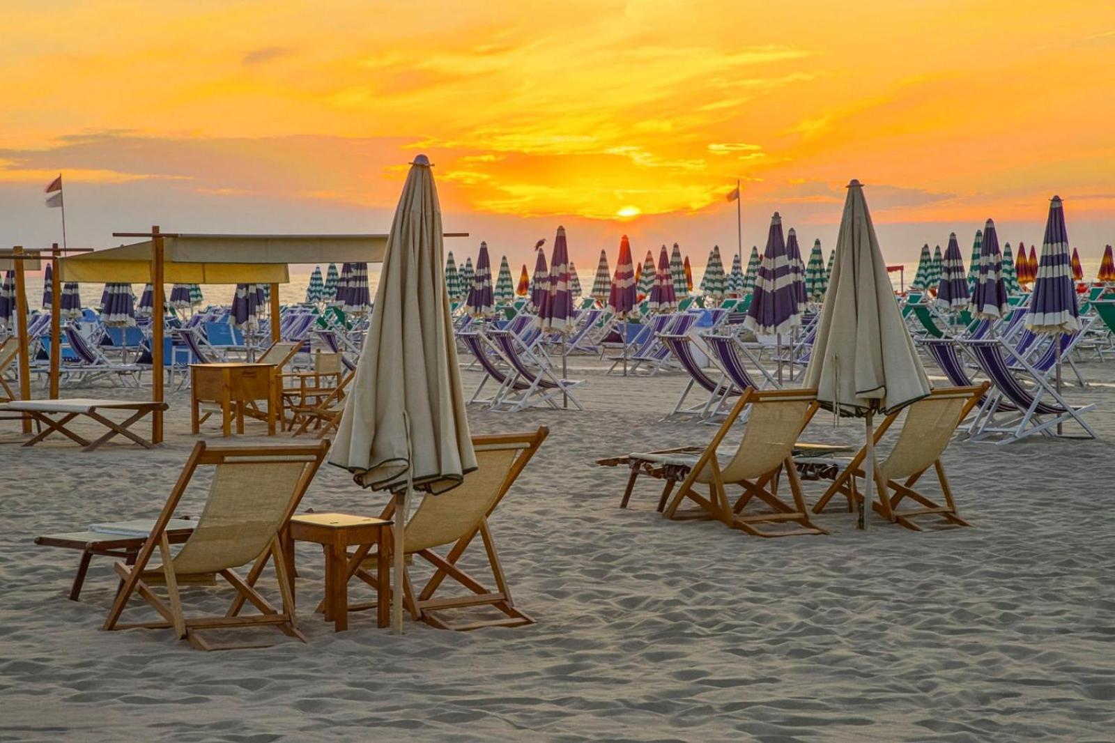 Hotel Playa Виареджо Экстерьер фото